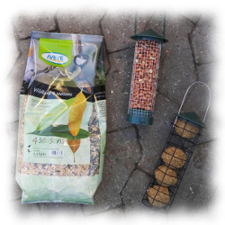 Fuglefoder, Nødder, Frø