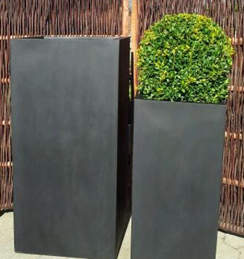 Sorte Polystone krukker