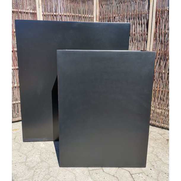 H�je Sorte polystone kummer*