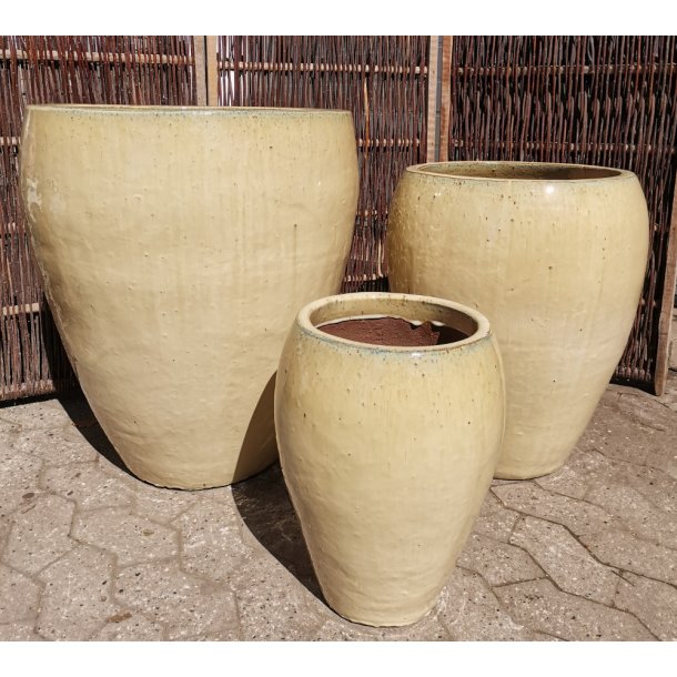 Josephine, Sandfarvet keramik*