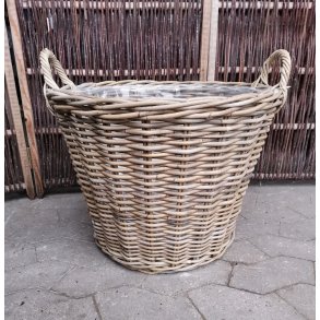 Lisanne, Gr rattan kurv.