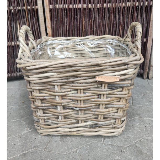 Cedric, Firkantet Gr rattan kurv.