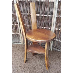 Barstol med med rygln. 