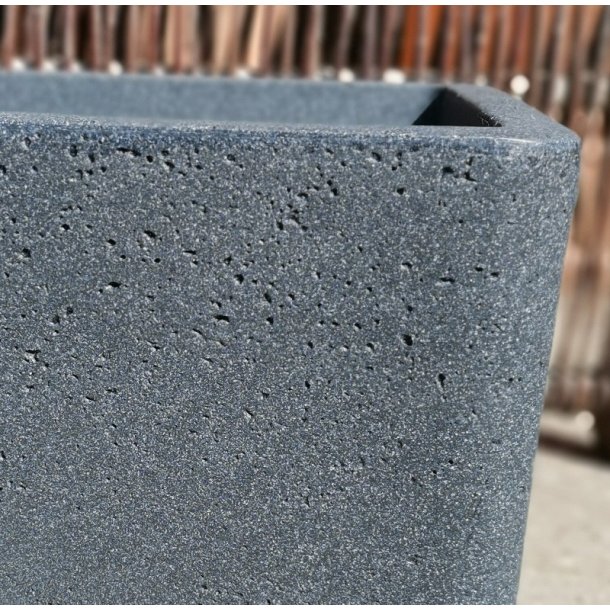 Cube 30 plastkrukke, sort granit