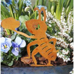 Myre, stikker til potte.