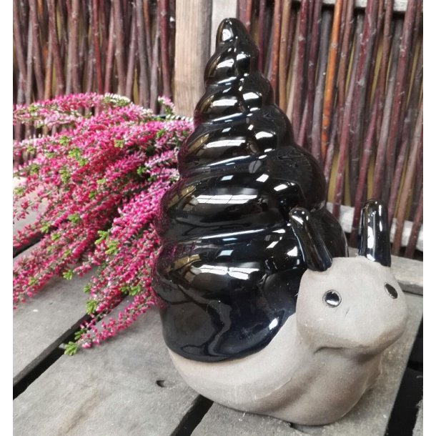 Snegl, blanksort keramik