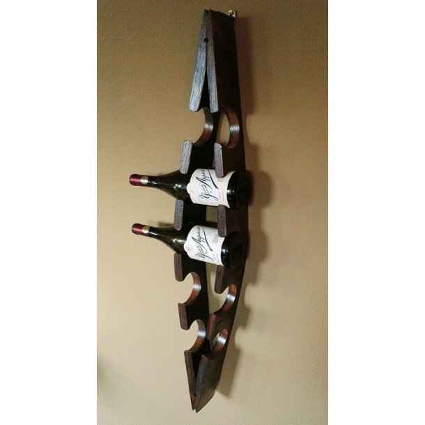 Vghngt vinreol, liggende flasker